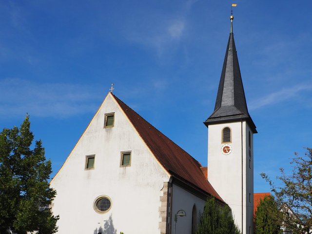 Kirche Adolzfurt von außen 