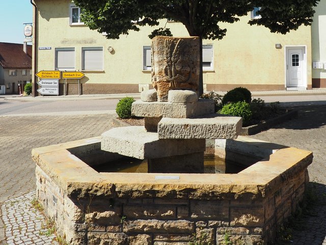 Brunnen in Waldbach 